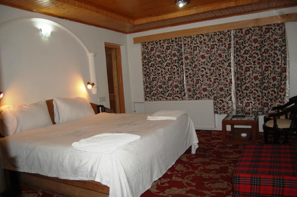 Hotel Paradise Inn Pahalgam Ngoại thất bức ảnh