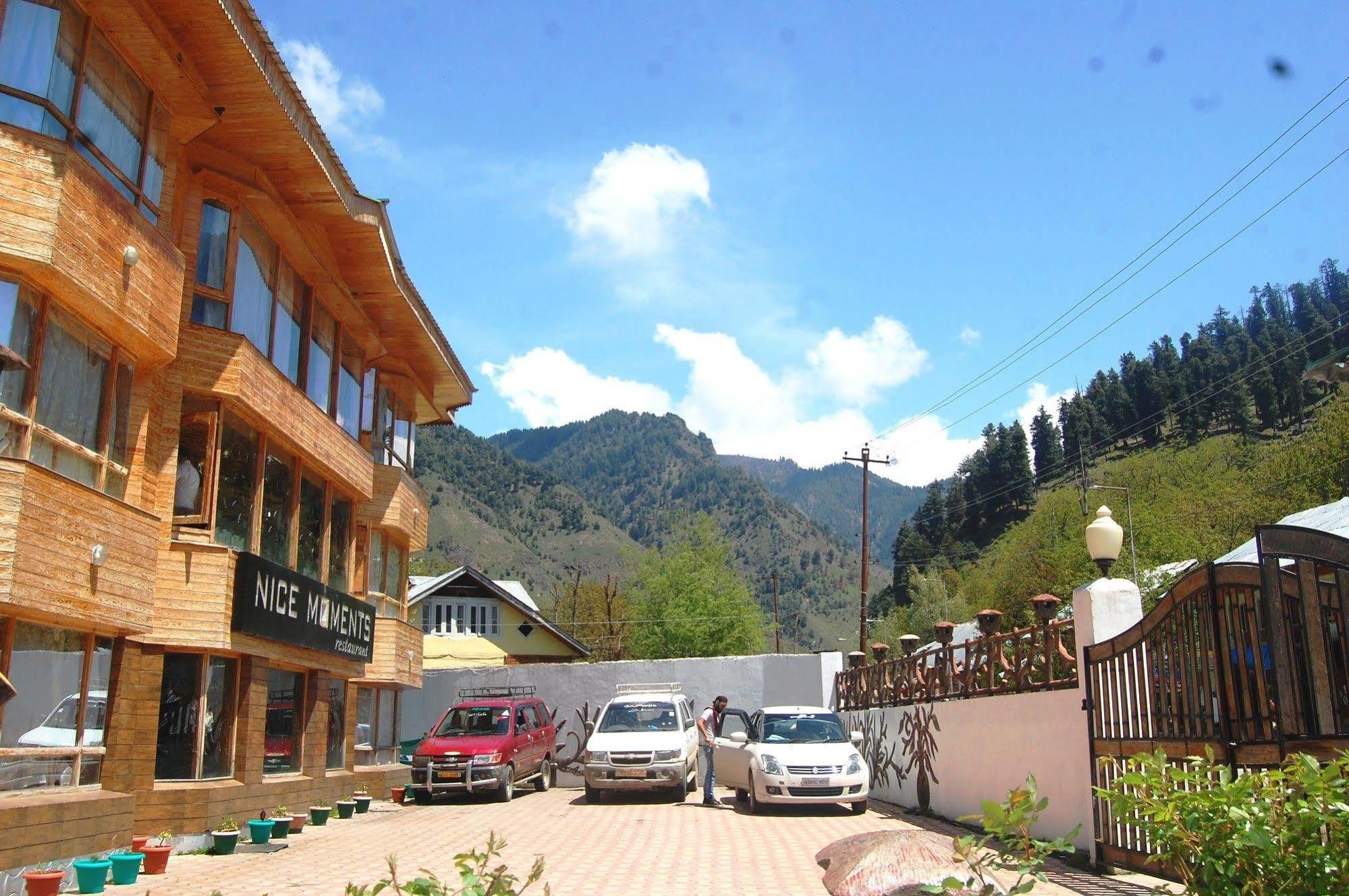 Hotel Paradise Inn Pahalgam Ngoại thất bức ảnh