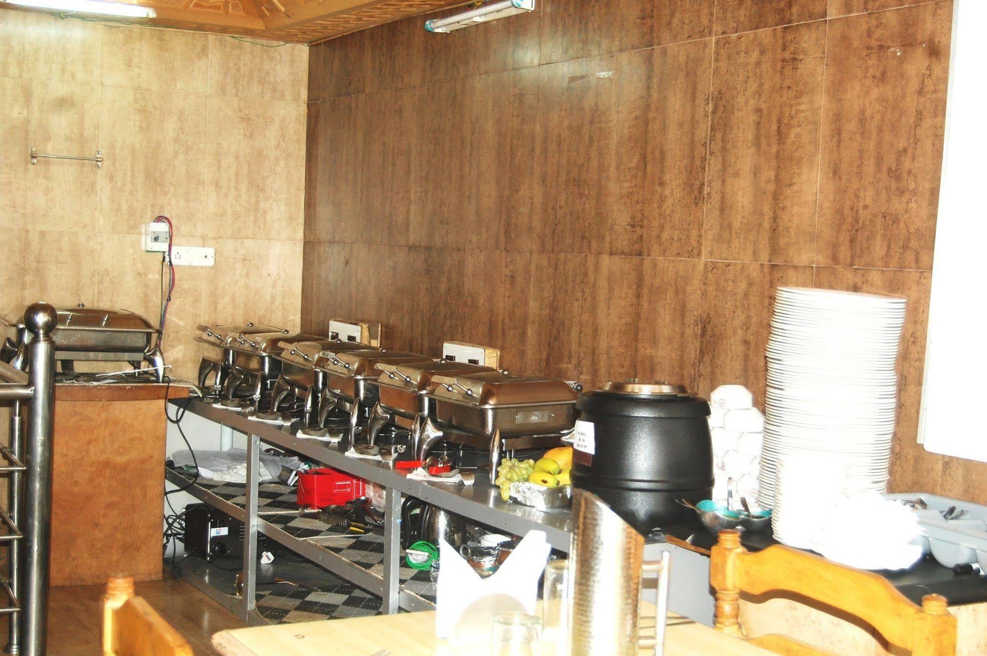 Hotel Paradise Inn Pahalgam Ngoại thất bức ảnh